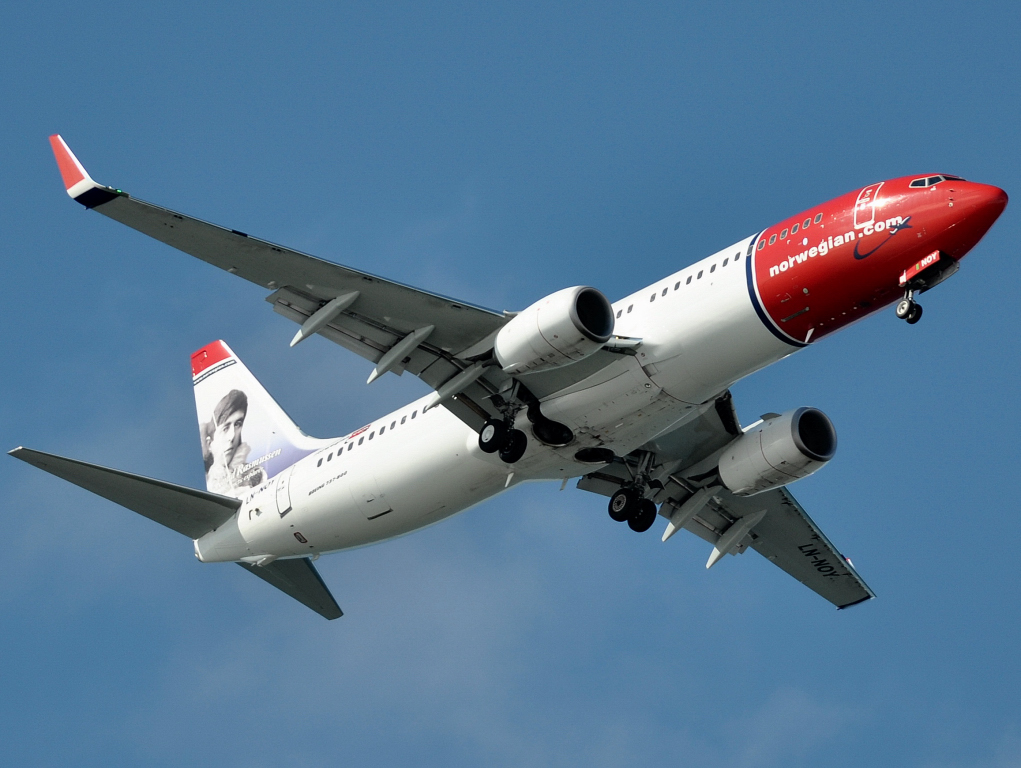 LN-NOY (39419) 2011 Boeing 737-8JP WL