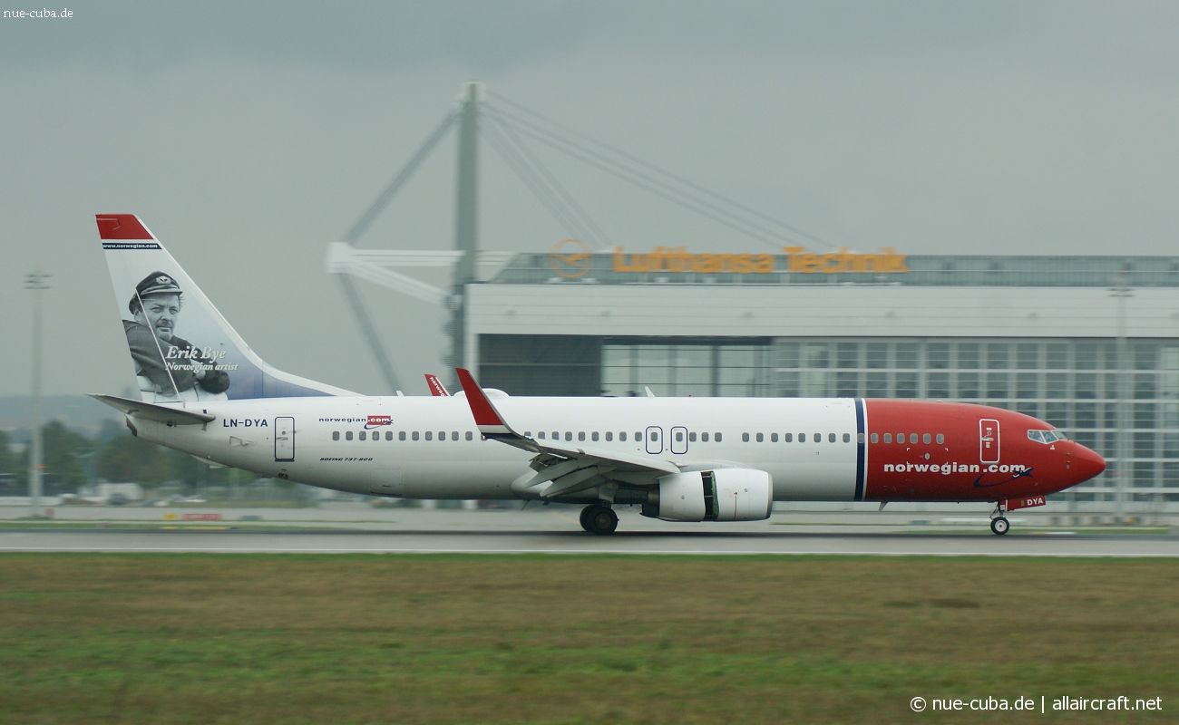 LN-DYA (39162) 2009 Boeing 737-8JP WL