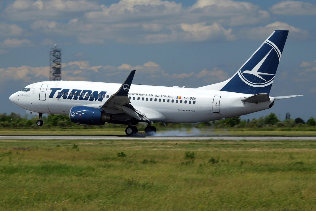 YR-BGH, (cn 28438/1394), Boeing 737-78J