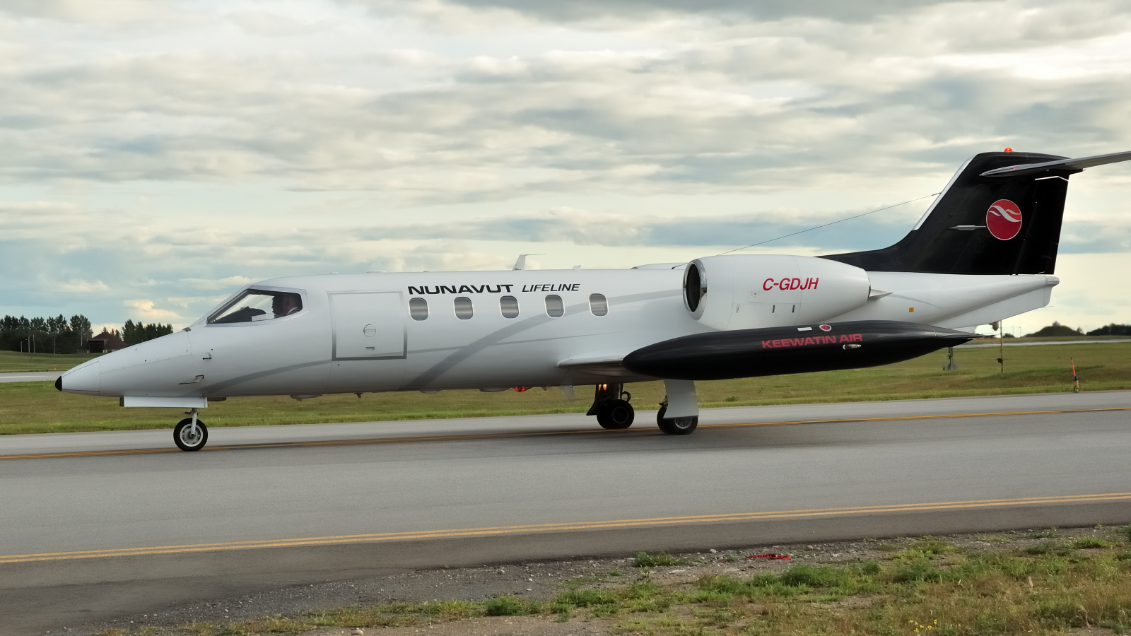 C-GDJH (cn 35-353) Learjet 35A
