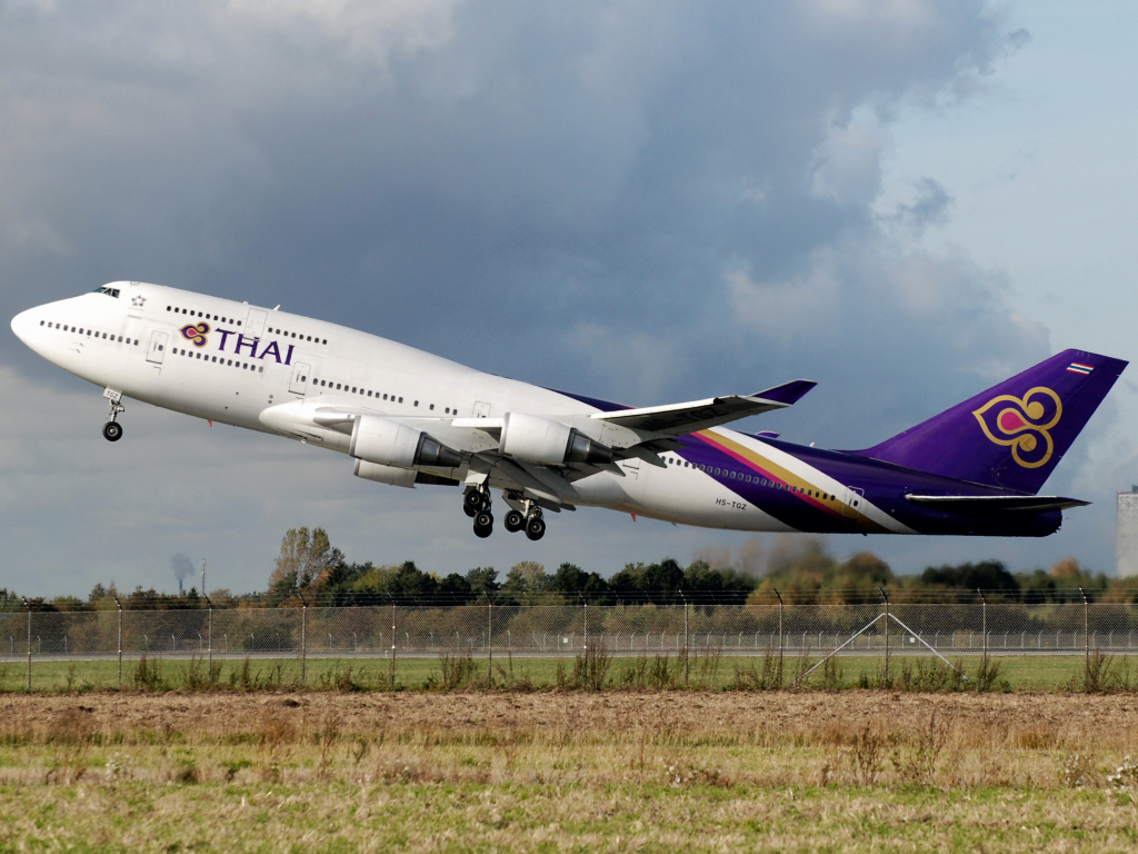 HS-TGZ (28706) 1999 Boeing 747-4D7