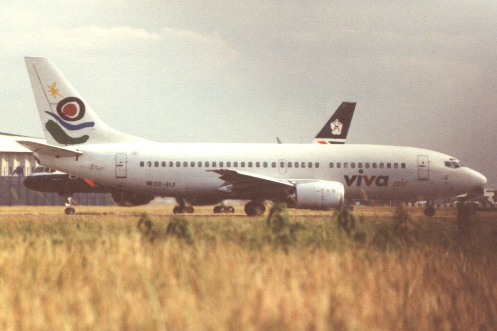 EC-ELY (24211) 1988 Boeing 737-3K9