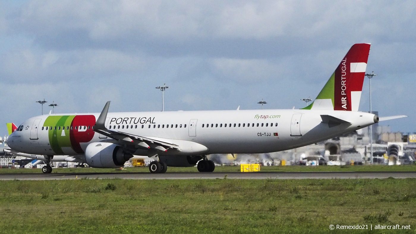 CS-TTJ (979) 1999 Airbus A319-111