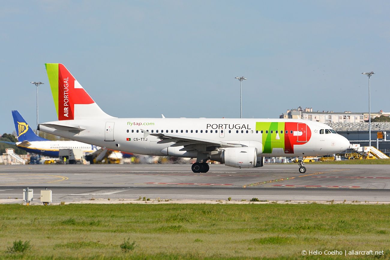 CS-TTJ (979) 1999 Airbus A319-111