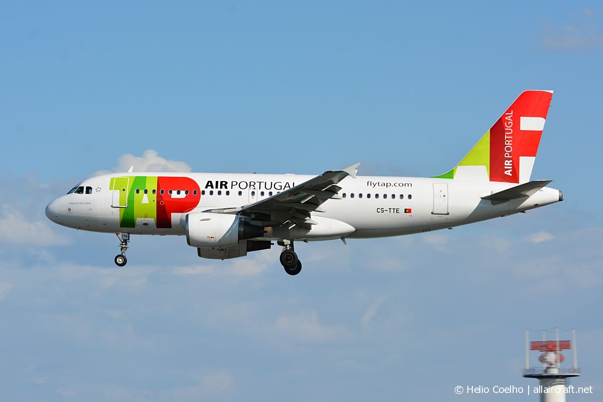 CS-TTE (821) 1998 Airbus A319-111