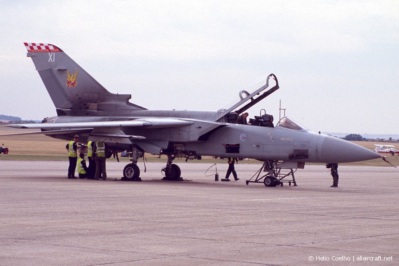 ZE889 (757) 1988 Panavia Tornado F.3