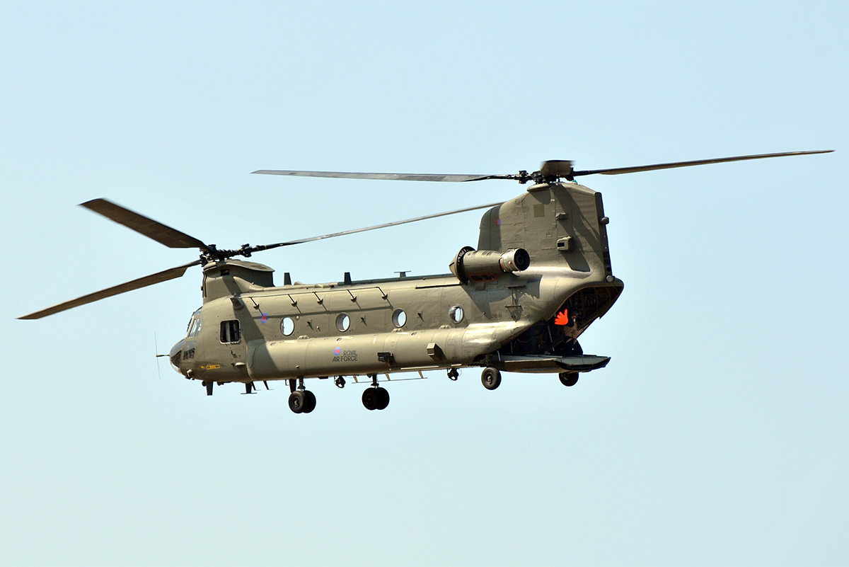 ZH893, (cn M-4456), Boeing Chinook HC4A (352)