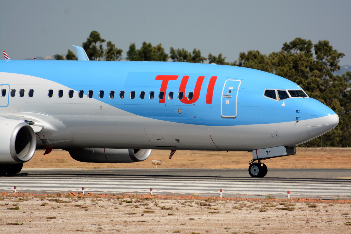 G-FDZT (37248) 2011 Boeing 737-8K5(WL)