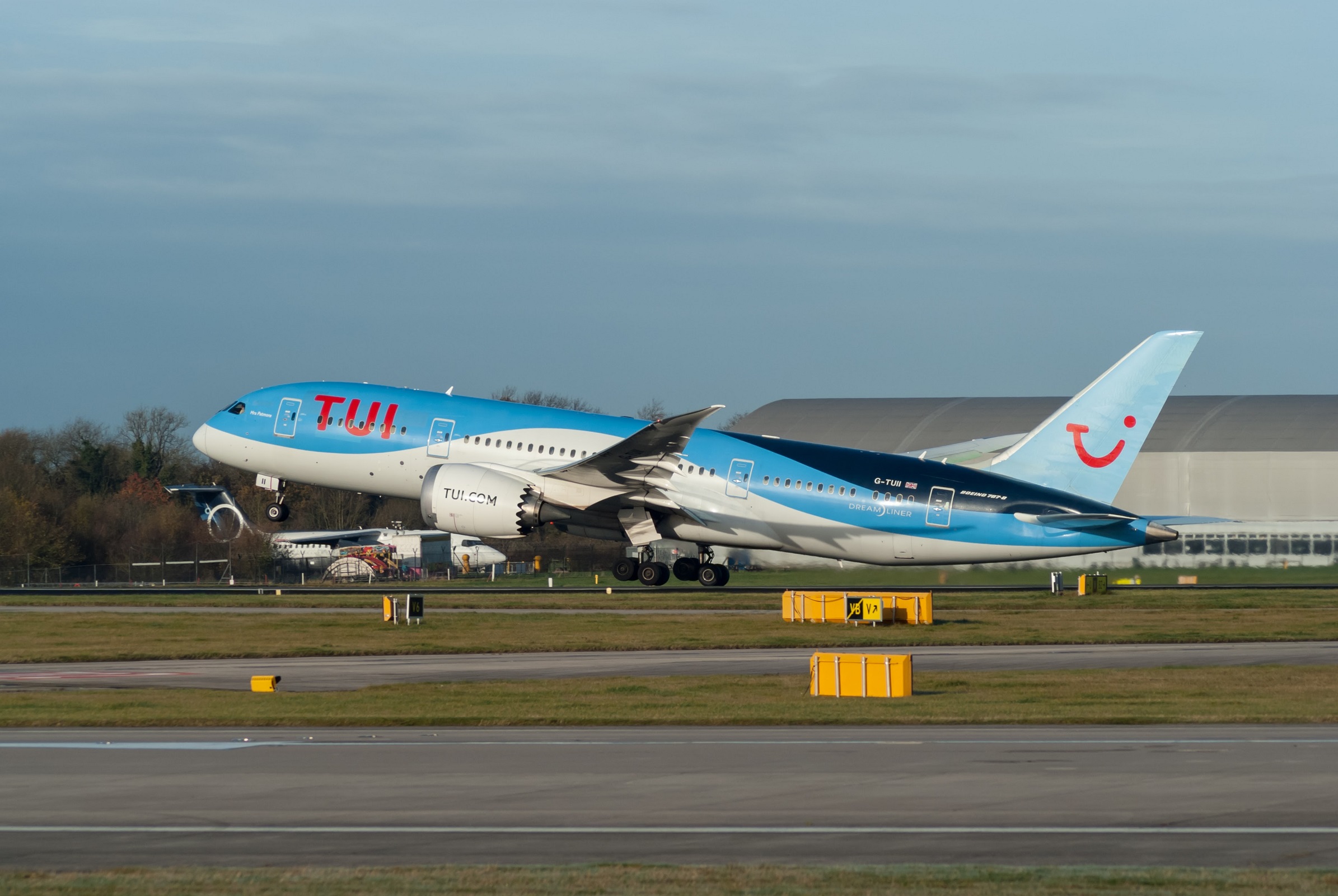 G-TUII (37230) 2015 Boeing 787-8 Dreamliner