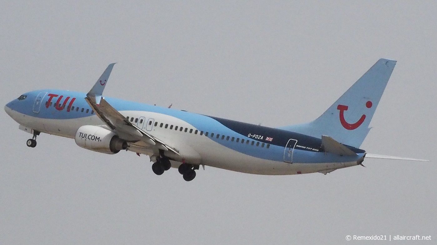 G-FDZA (35134) 2007 Boeing 737-8K5