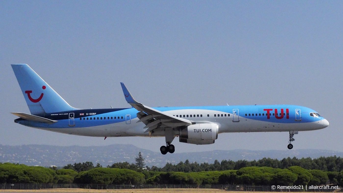 G-OOBF (33101) 2004 Boeing 757-28A WL