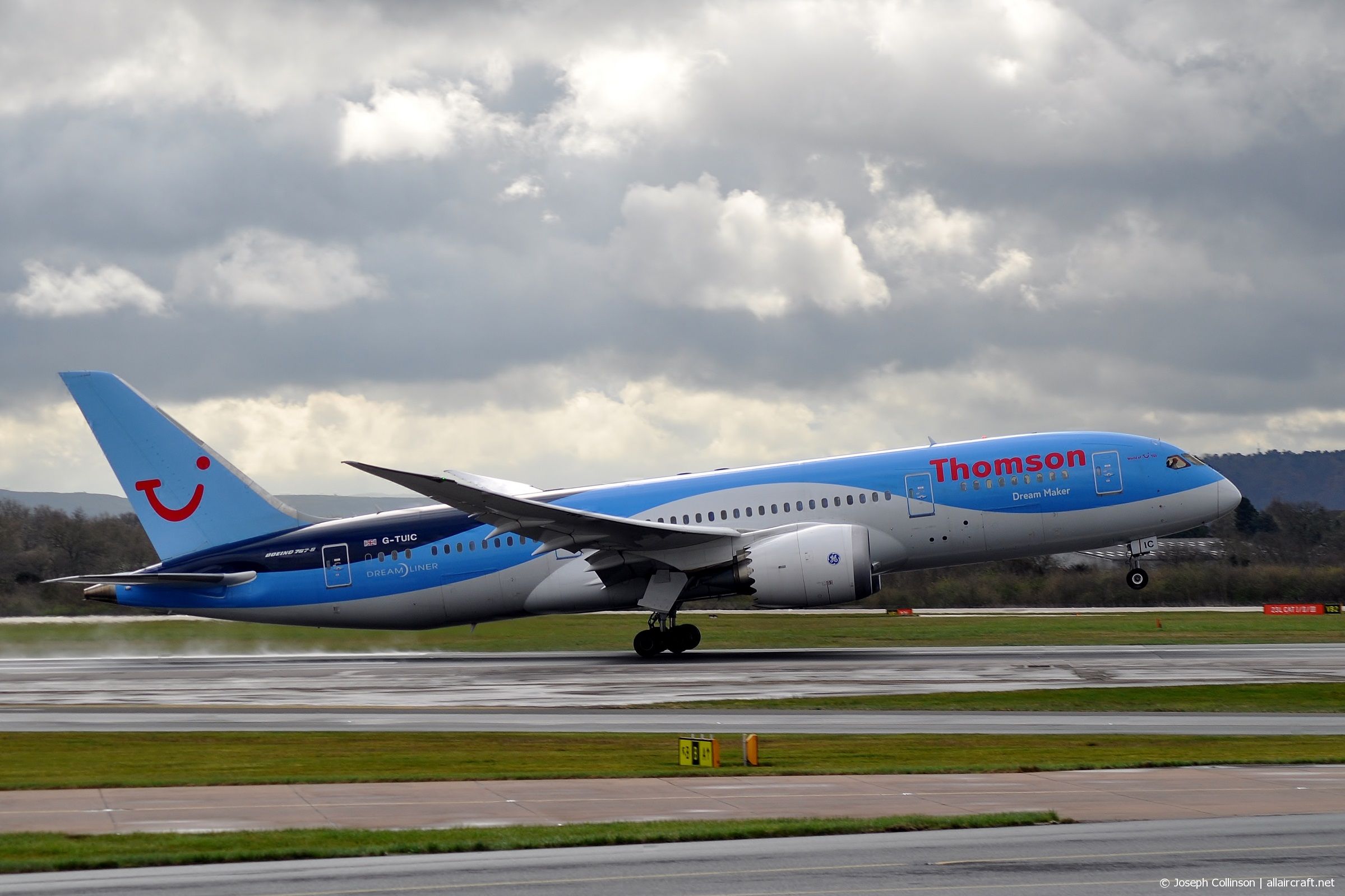 G-TUIC (34424) 2013 Boeing 787-8 Dreamliner