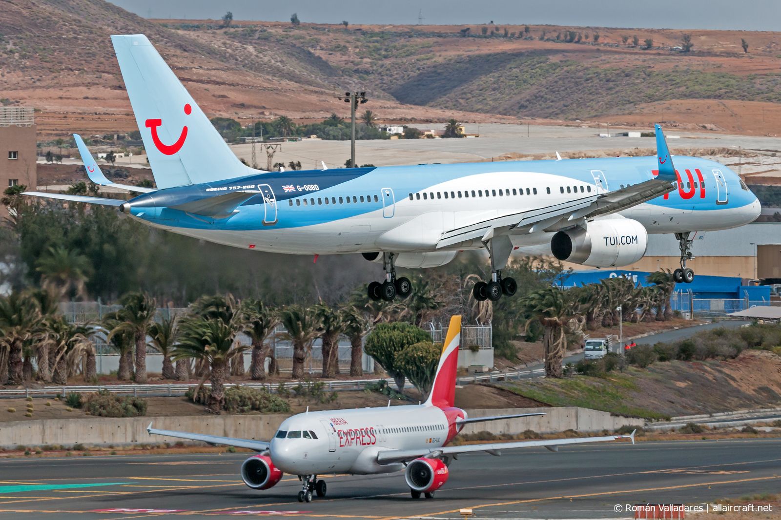 G-OOBD (33099) 2003 Boeing 757-28A WL