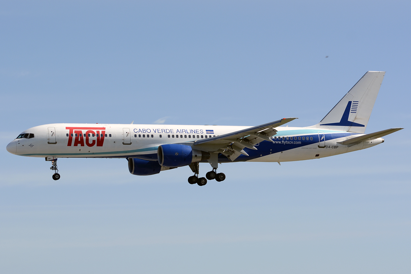 D4-CBP (30045) 2001 Boeing 757-2Q8