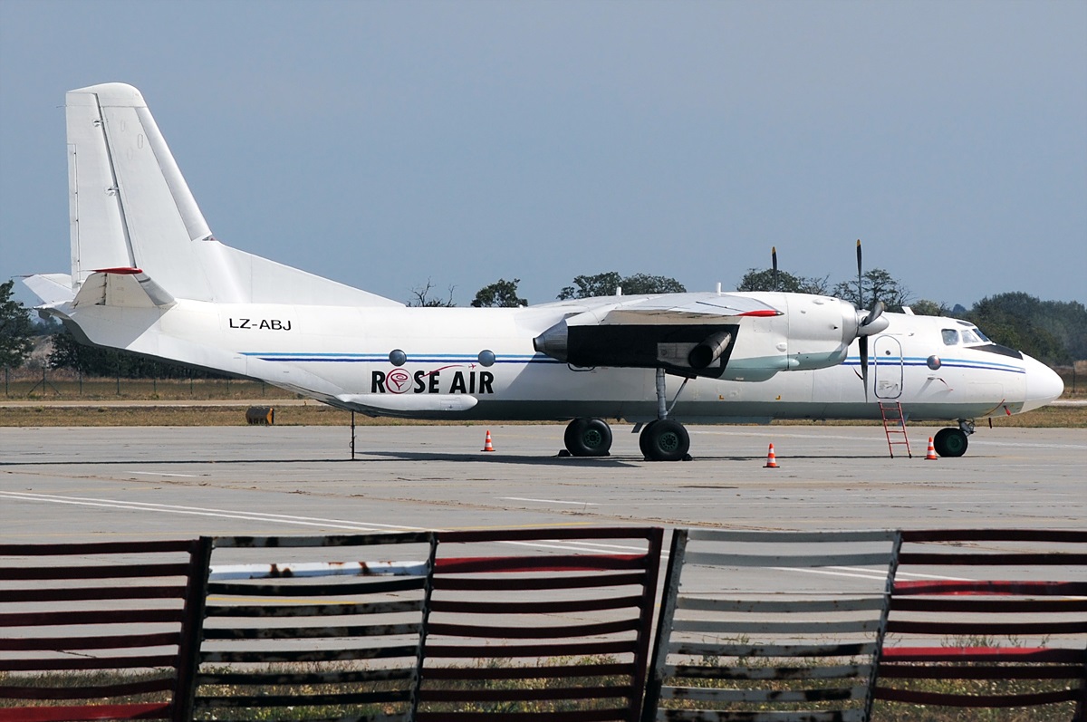 LZ-ABJ (10103) 1980 Antonov An-26B