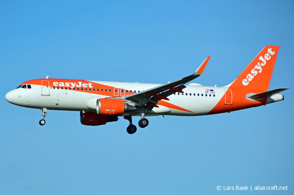 OE-IZO (5522) 2013 Airbus A320-214(WL)