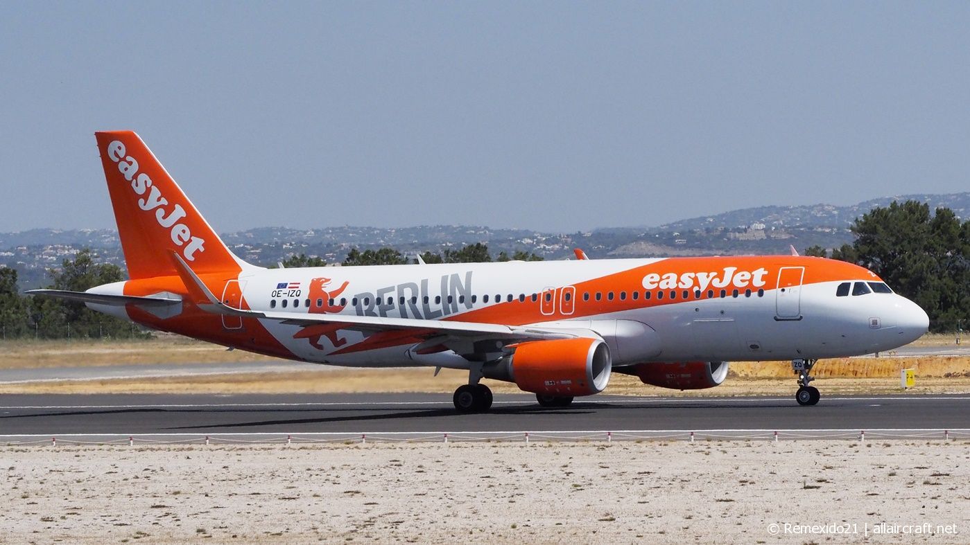 OE-IZQ (6877) 2015 Airbus A320-214(WL)