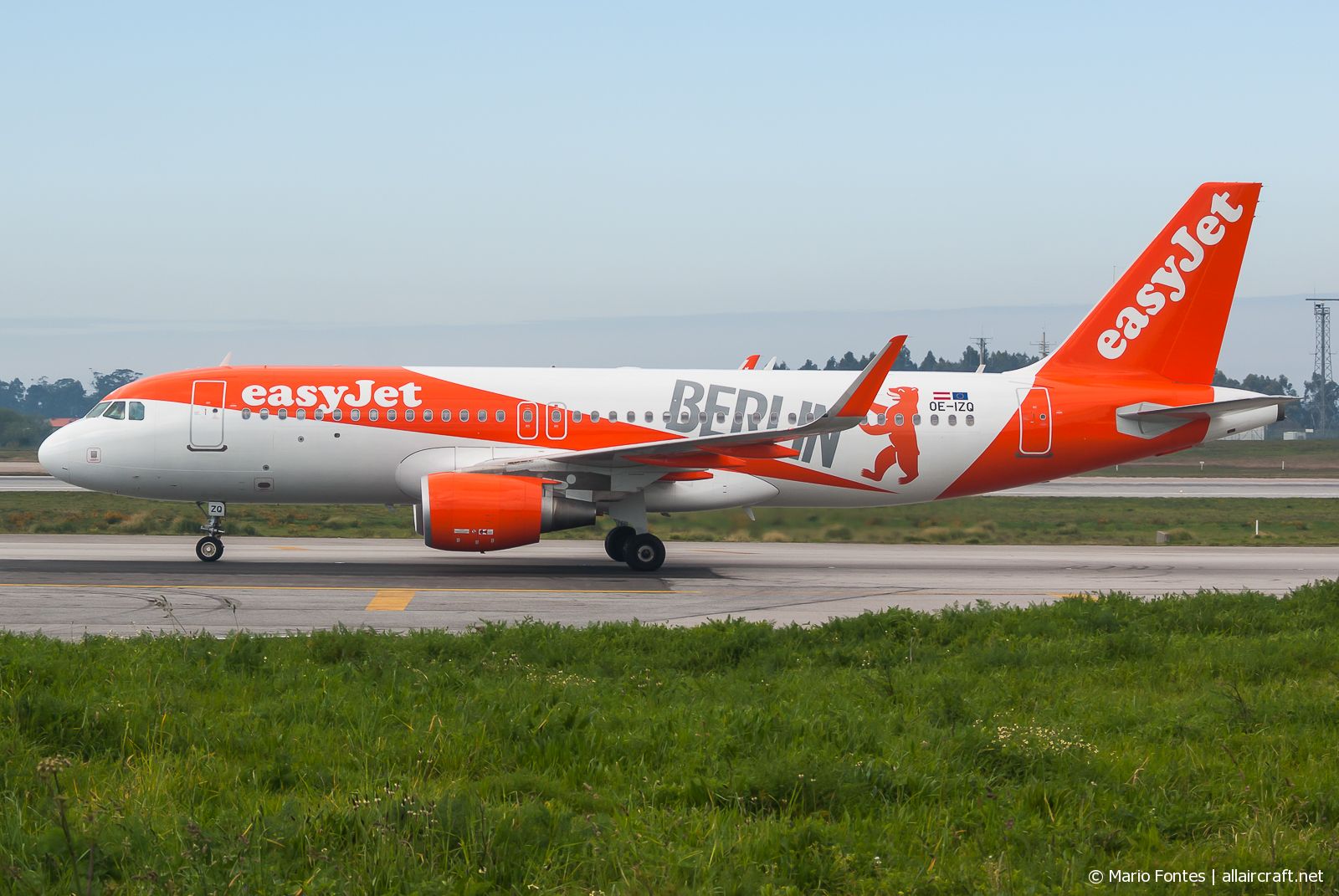 OE-IZQ (6877) 2015 Airbus A320-214(WL)