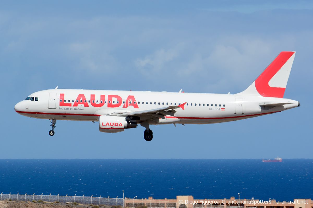 OE-LOA (3147) 2007 Airbus A320-214