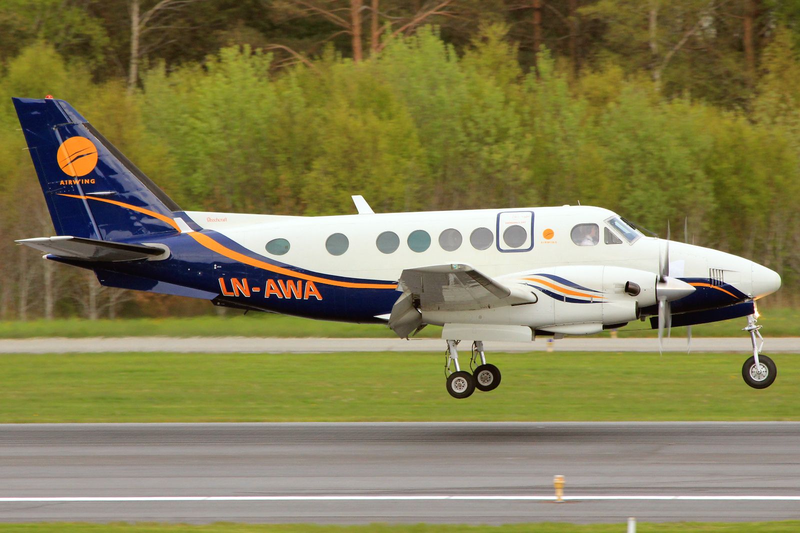 LN-AWA (B-123) 1975 Beechcraft A100 King Air