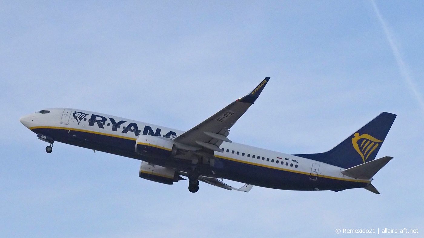 SP-RSL · Boeing 737-8AS(WL) · (FAO / LPFR)