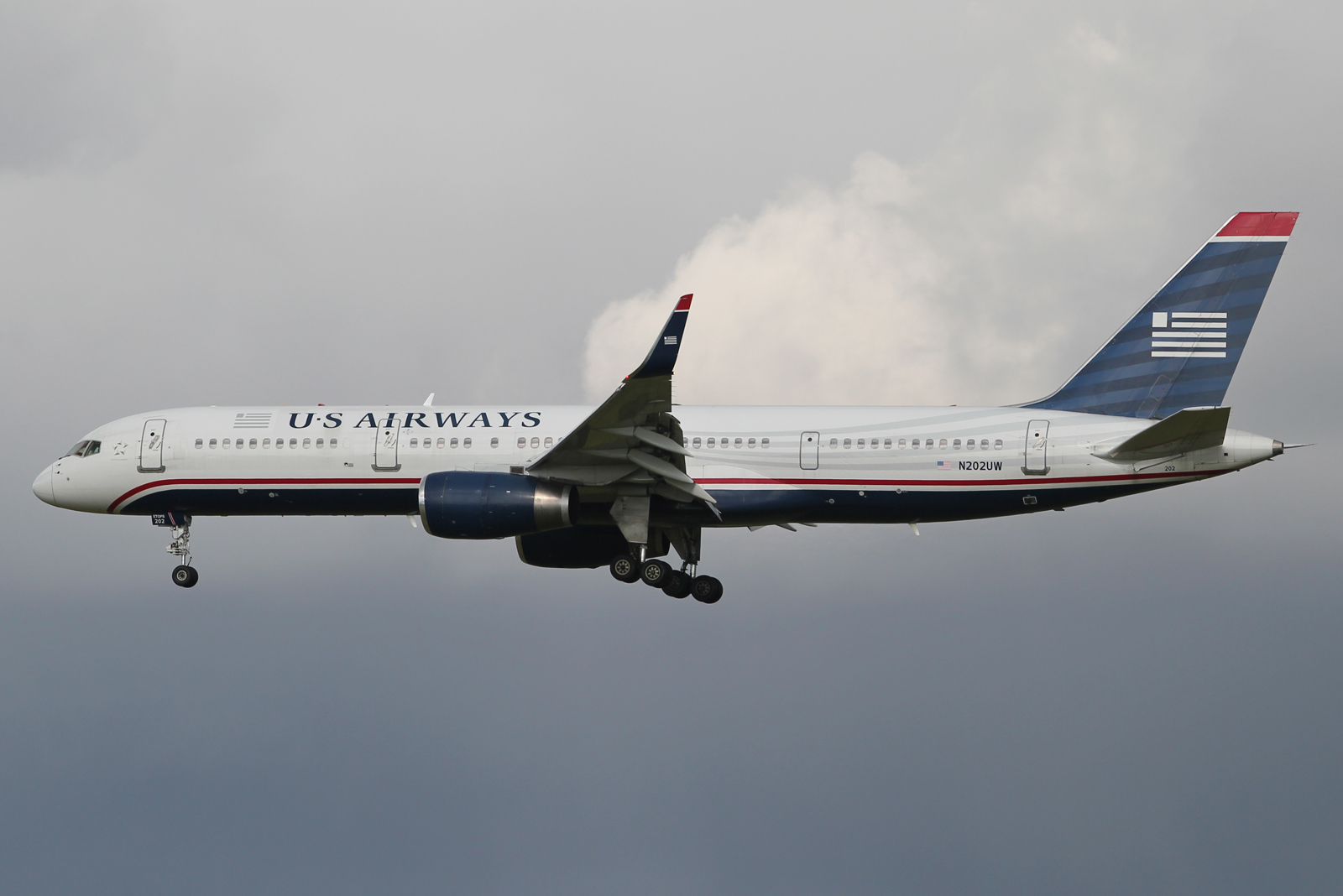 N202UW, (cn 27811/681), Boeing 757-2B7
