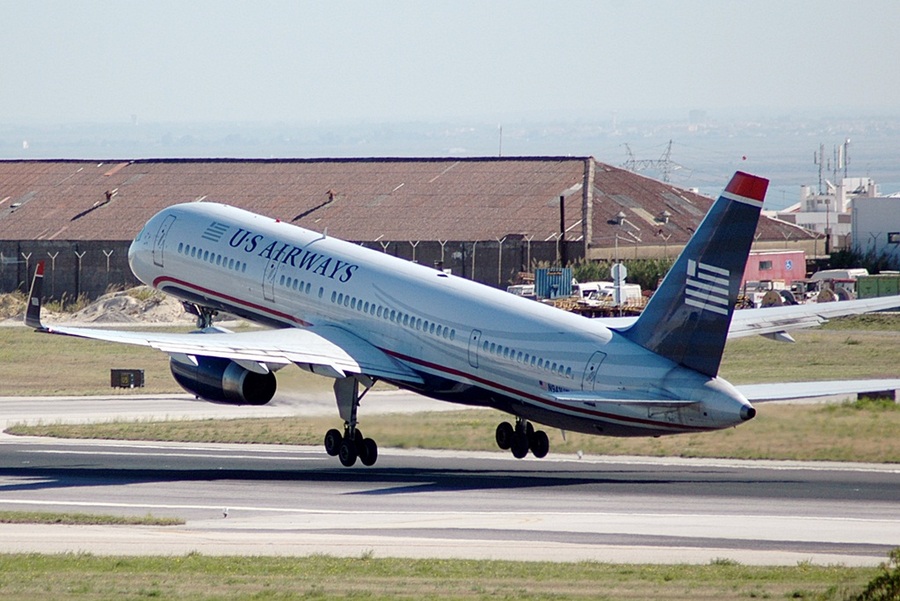 N941UW (27806) 1995 Boeing 757-2B7(WL)