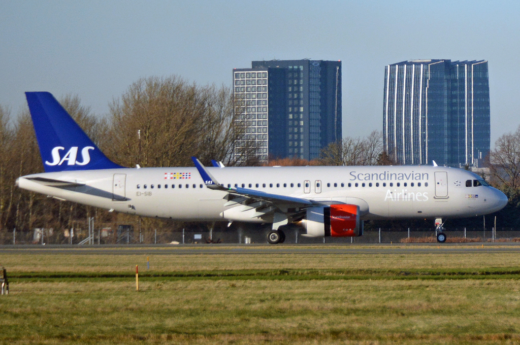 EI-SIB (7951) 2017 Airbus A320-251N