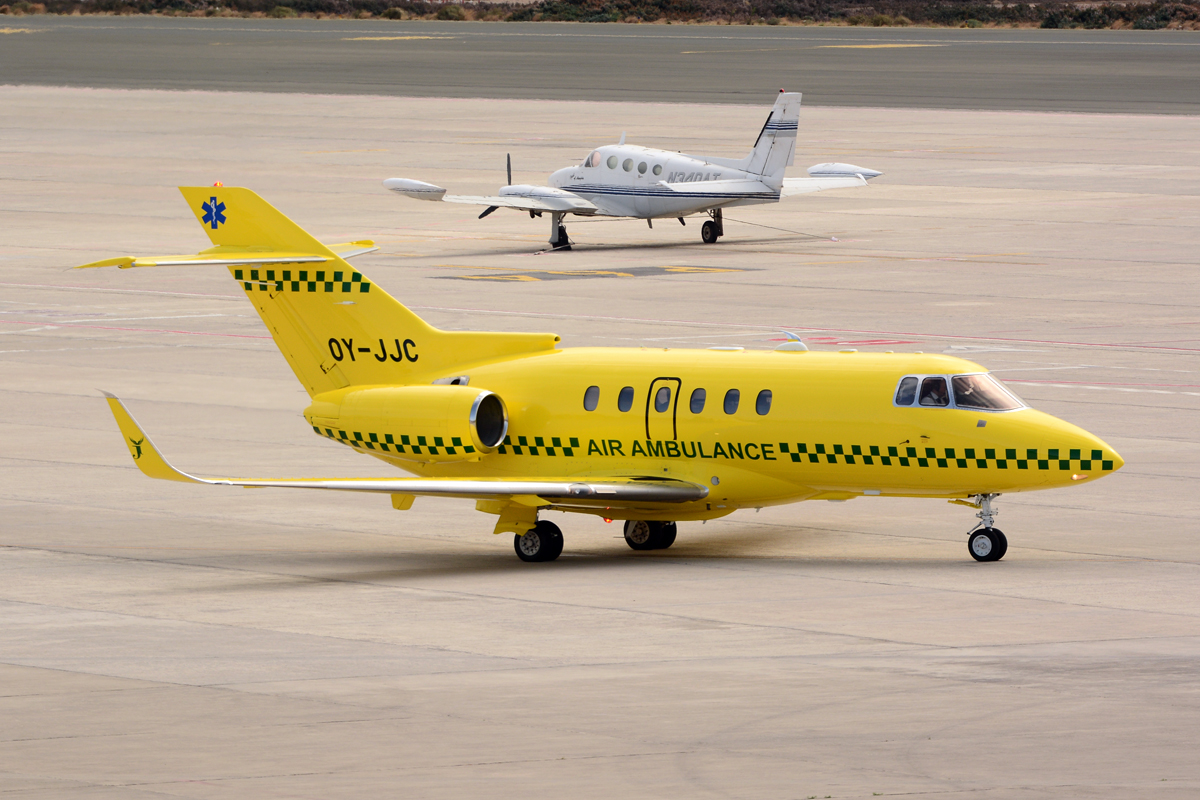 OY-JJC (258637) 2003 Raytheon Hawker 800XP