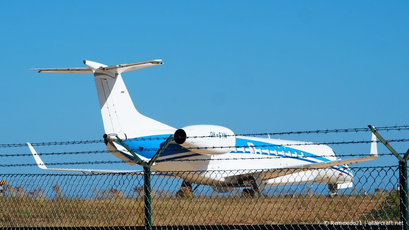 OK-SYN (14501189) Embraer ERJ-135BJ Legacy 650
