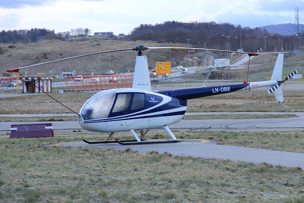 LN-OBE (0078) 1994 Robinson R44 Clipper II