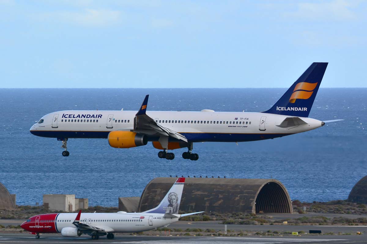 TF-FIA (29310) 2000 Boeing 757-256(WL)