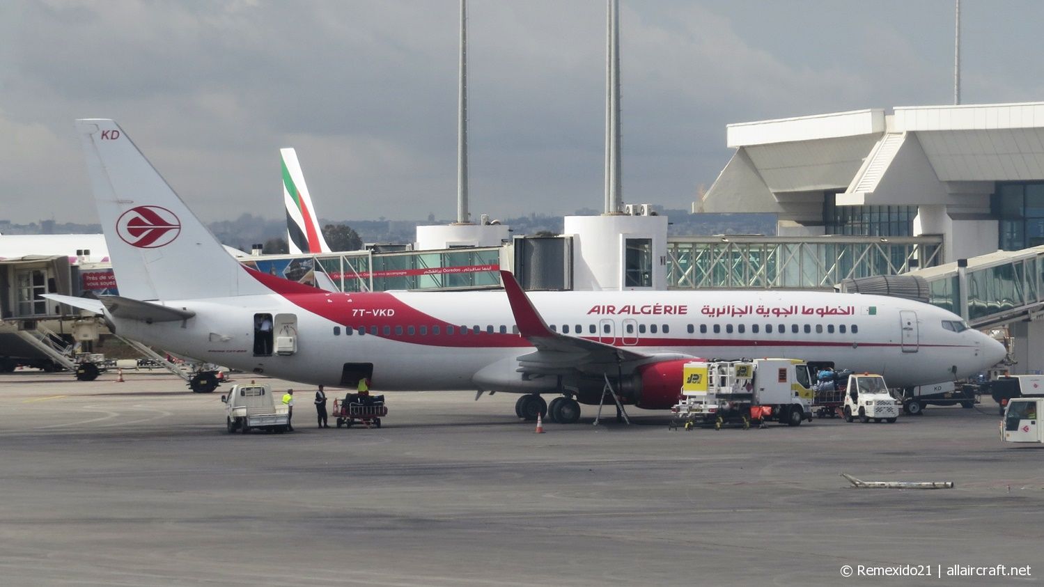 7T-VKD (cn 40858) Boeing 737-8D6