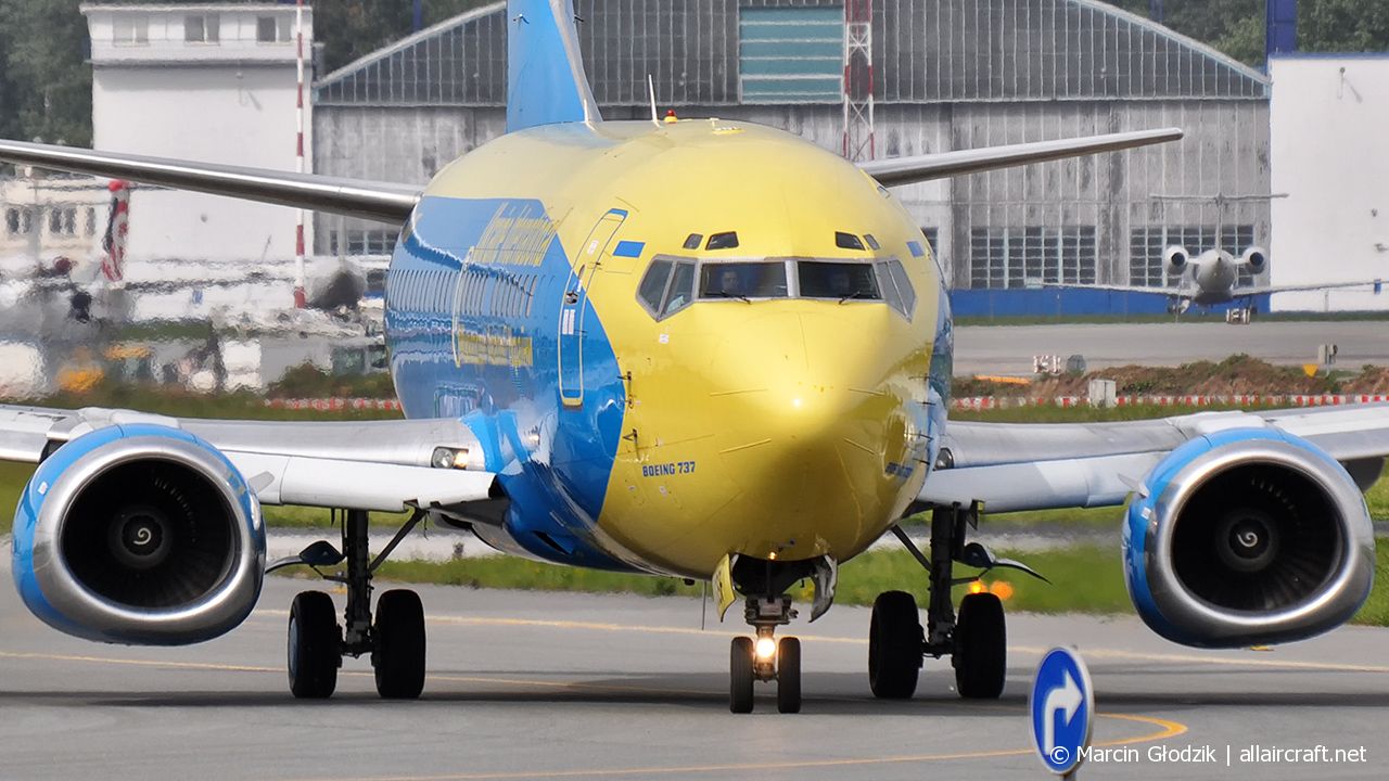UR-GBF (24919) 1990 Boeing 737-548(WL)