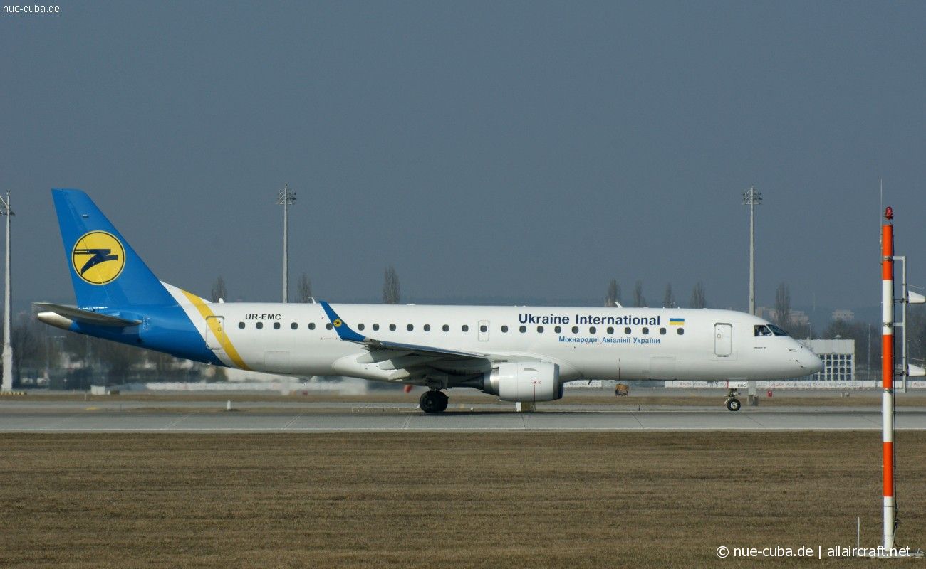 UR-EMC (19000589) Embraer 190-100LR