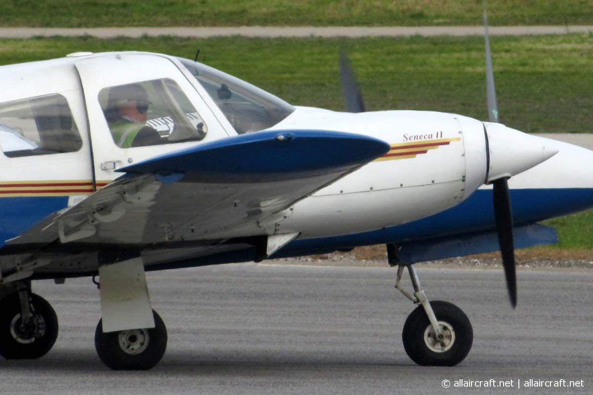 OO-GMC (34-7970007) 1978 Piper PA-34-200T Seneca II