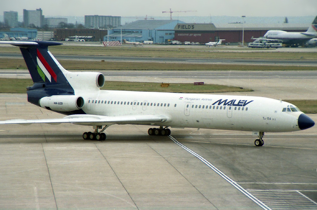 HA-LCO · Tupolev Tu-154B-2 · (LHR / EGLL)