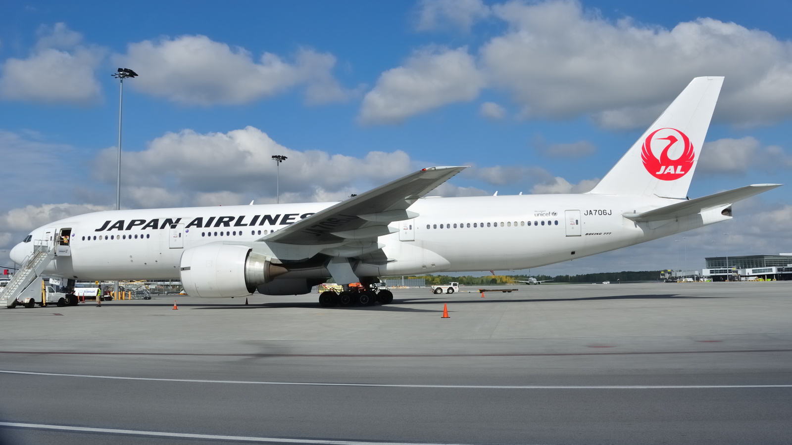 JA706J, (cn 33394), Boeing 777-246