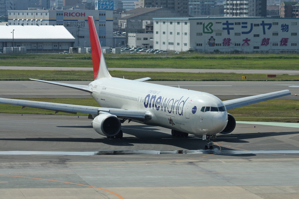 JA8980 (28837) 1997 Boeing 767-346
