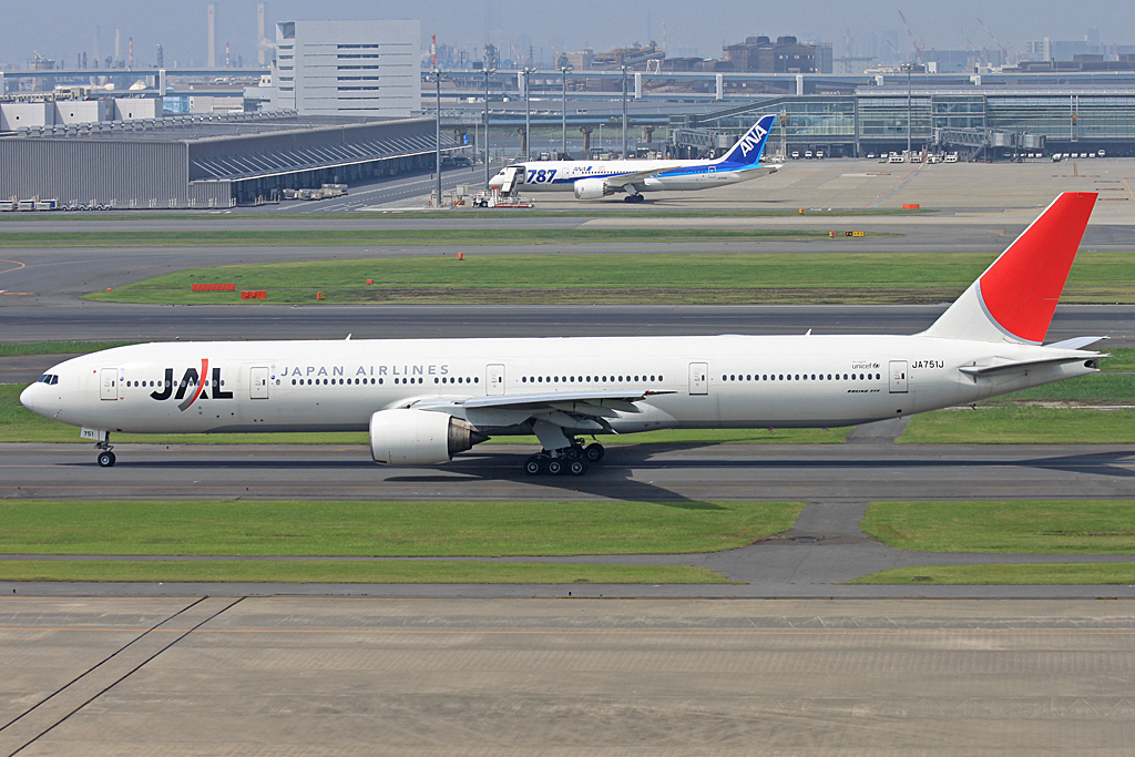 JA751J, (cn 27654/458), Boeing 777-346