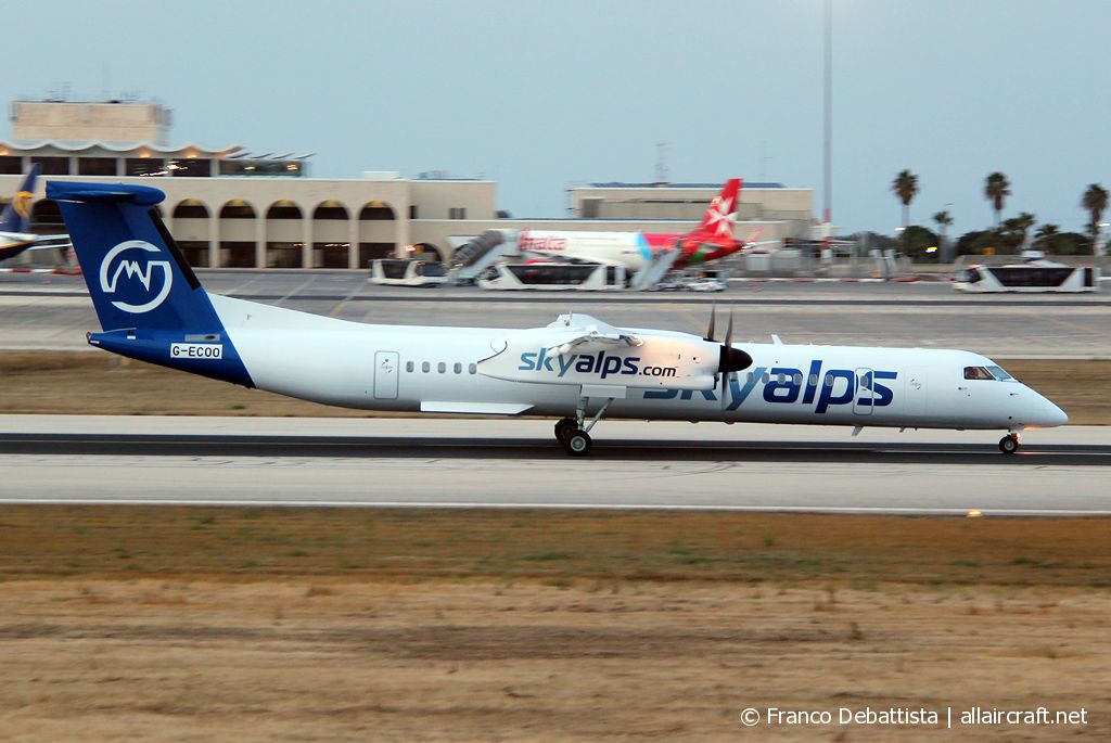 G-ECOO (4237) 2009 Bombardier Dash 8-Q402