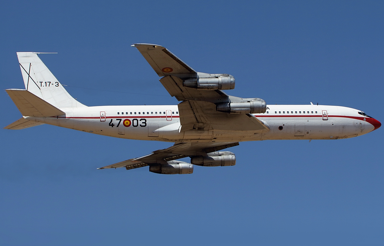 T.17-3 (21367) 1977 Boeing 707-368C KC