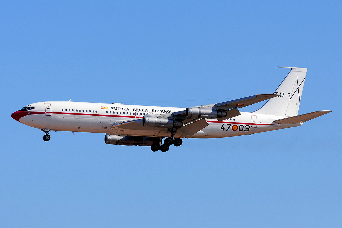 T.17-3 (21367) 1977 Boeing 707-368C KC