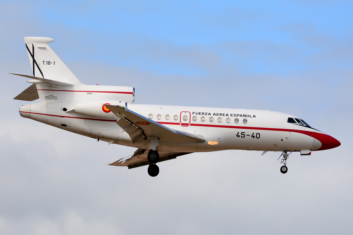 T.18-1 (38) 1987 Dassault Falcon 900B