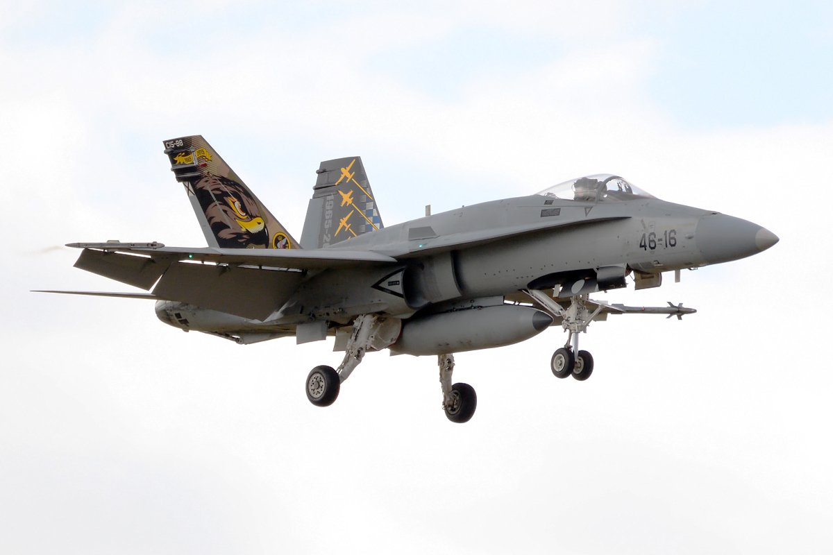 C.15-88 (0163/A125) McDonnell Douglas EF-18A Hornet