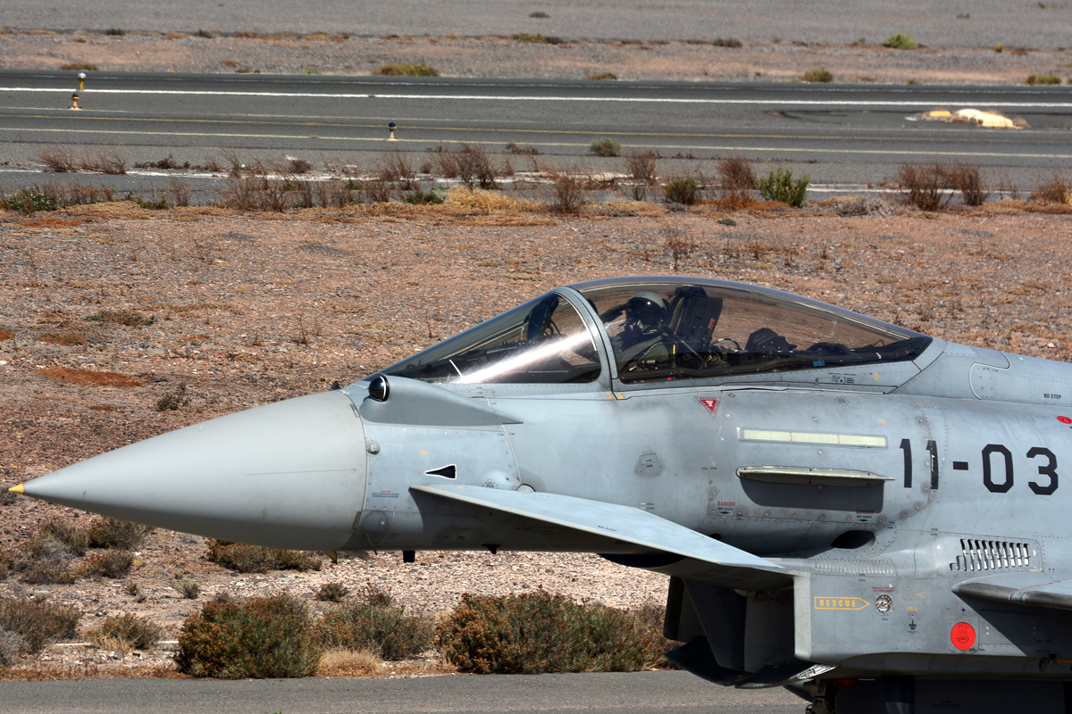 C.16-32 / 11-12 (SS013) Eurofighter EF-2000 Typhoon