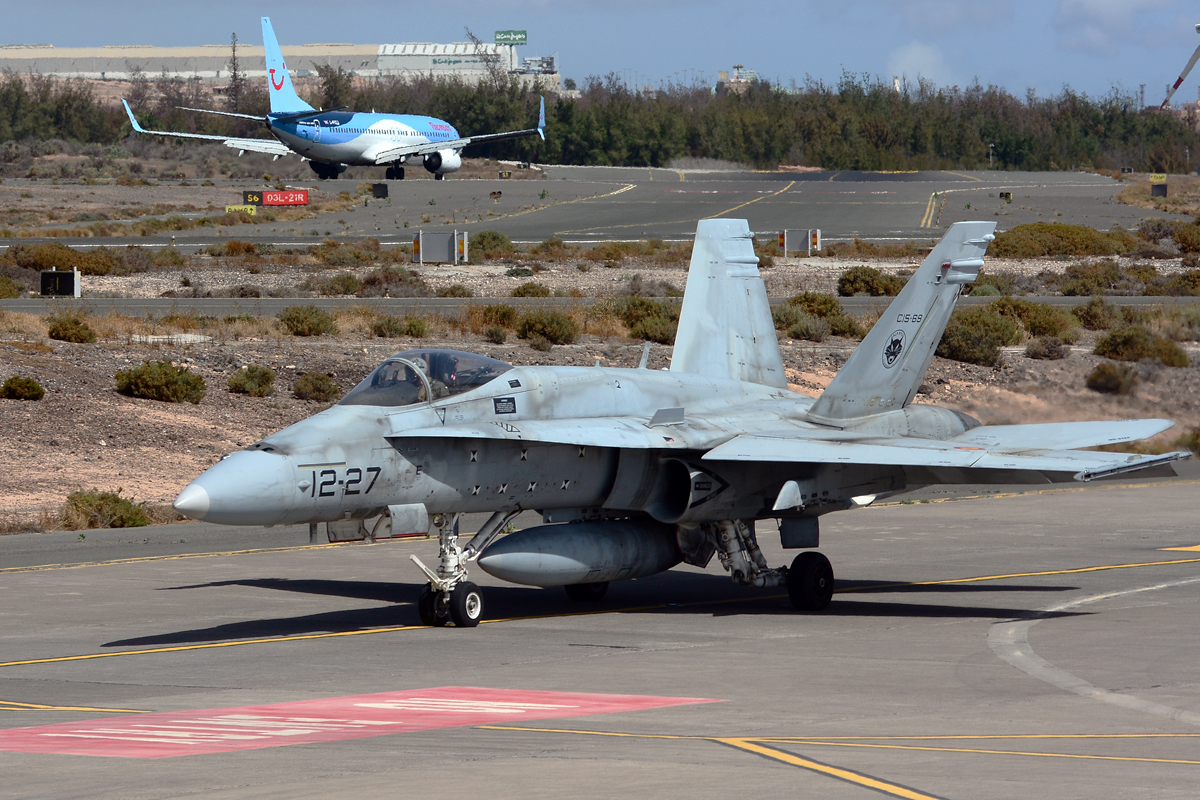 C.15-69 / 12-27 McDonnell Douglas EF-18A Hornet