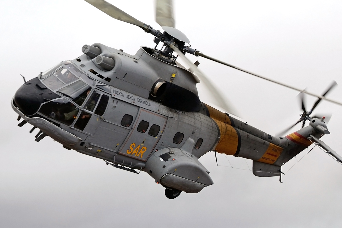 HD21-10 (2076) Aerospatiale AS-332B1 Super Puma