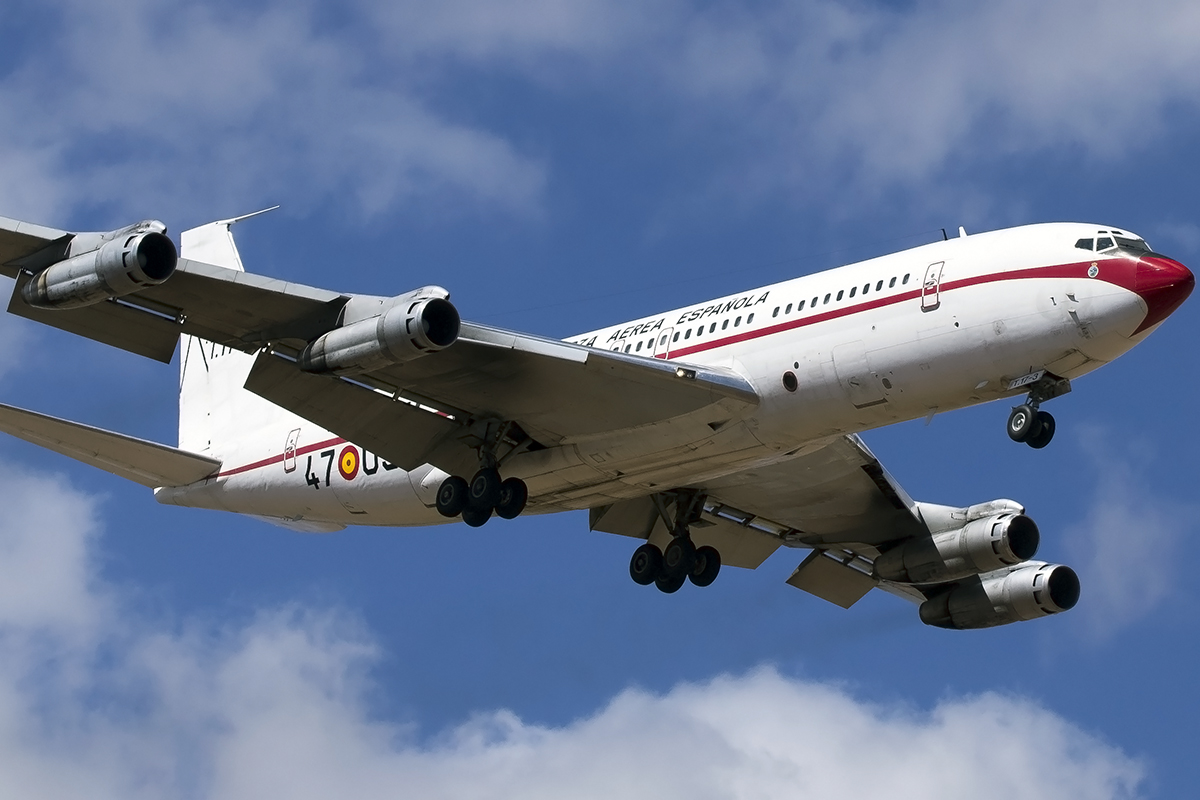T.17-3 (21367) 1977 Boeing 707-368C KC