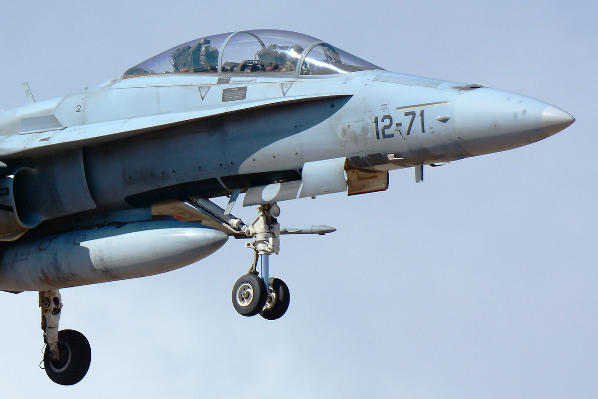 CE.15-08 · McDonnell Douglas EF-18B Hornet · (LPA / GCLP)